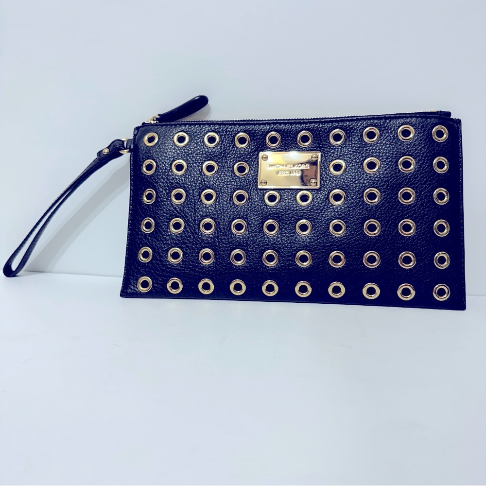 MICHAEL KORS BLACK LEATHER GROMMET WRISTLET.